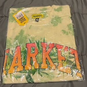 Green yellow tie dye. FLOWERED  Market tee shirt